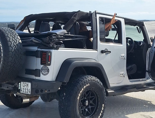 CapeTown Dessert Thrill: Jeep Dune Venture